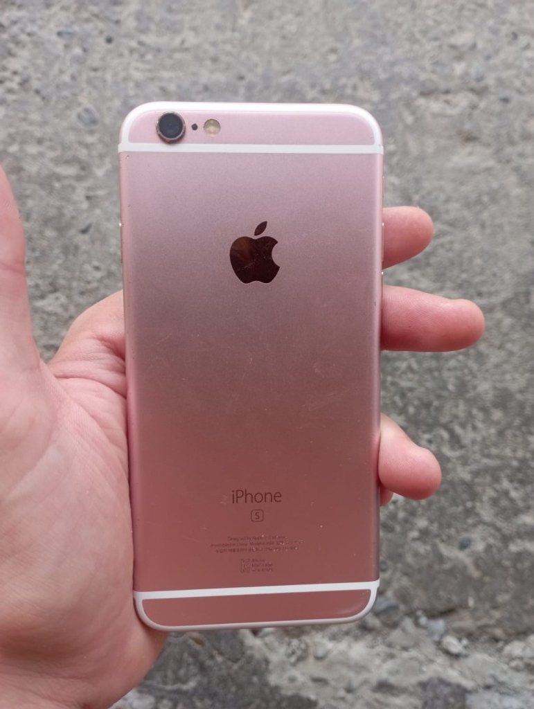 Apple iPhone 6s 128 GB