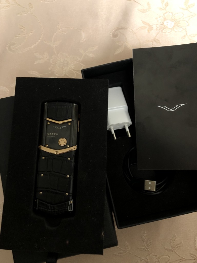 Vertu Signature S 4 GB