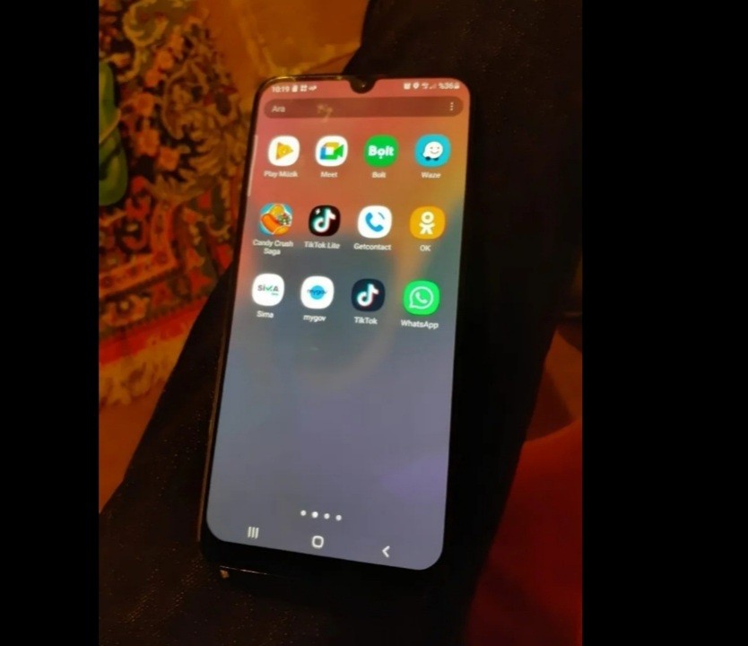 Samsung Galaxy A50 64 GB