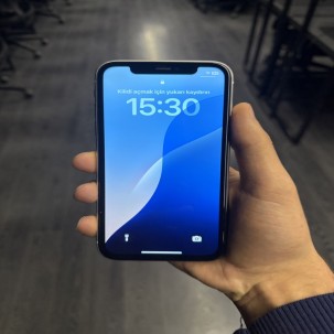 Apple iPhone 11 64 GB