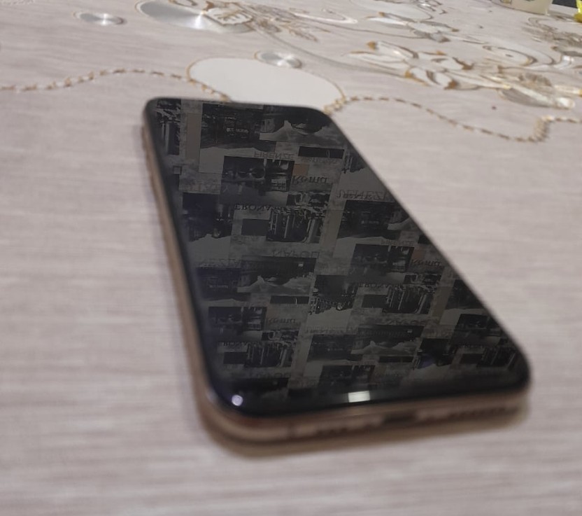 Apple iPhone XS 64 GB