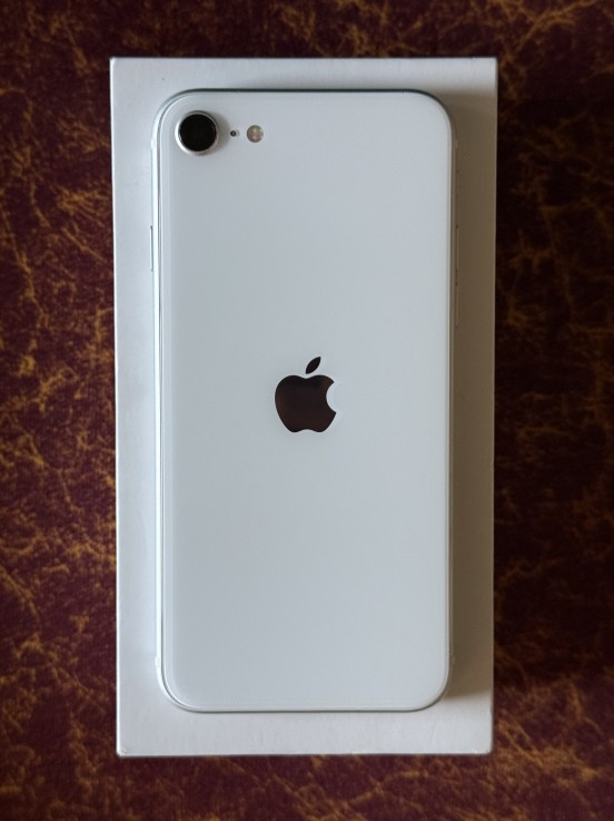 Apple iPhone SE (2020) 64 GB
