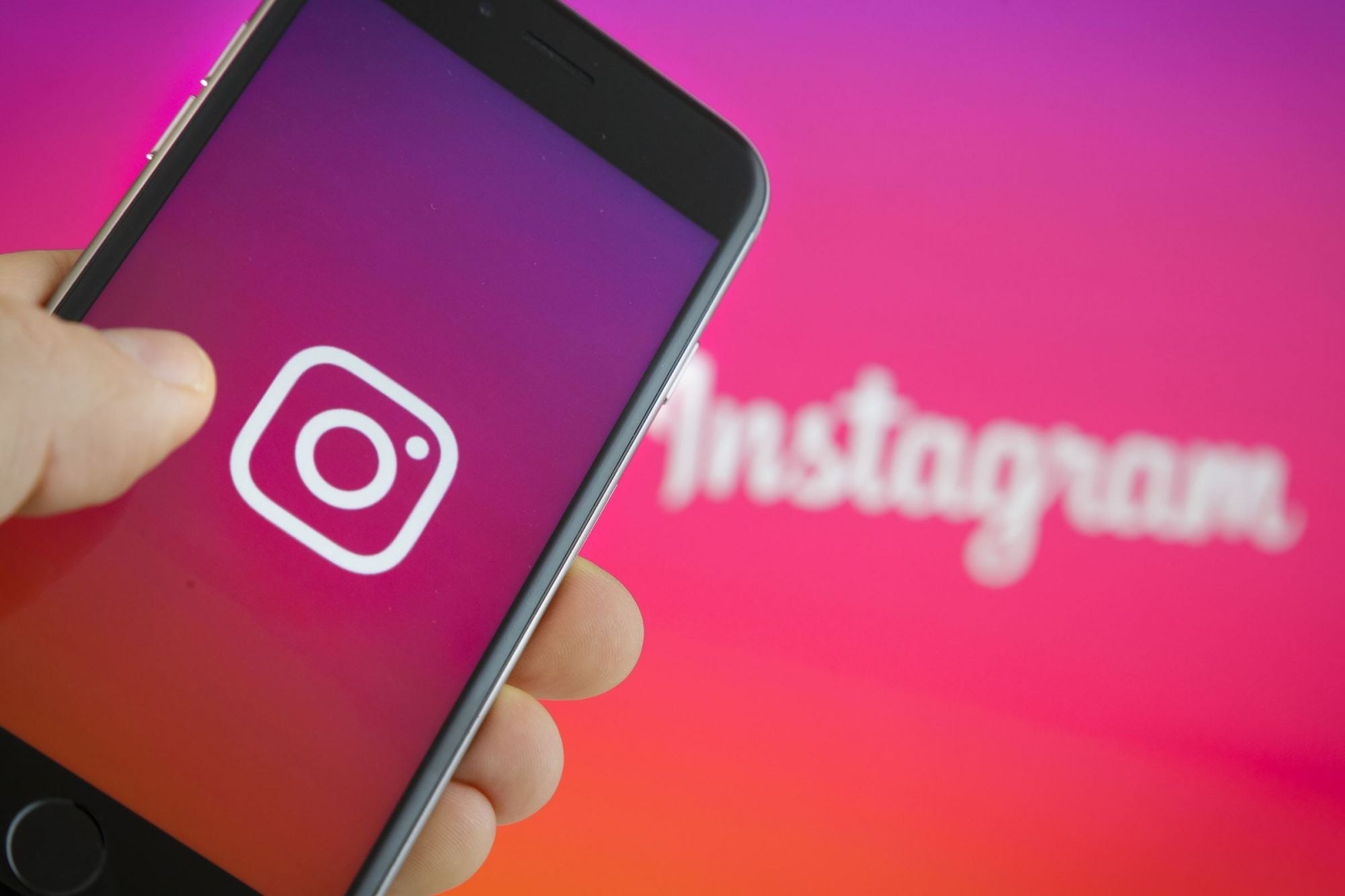 Instagram videolarıda avtomatik altyazı