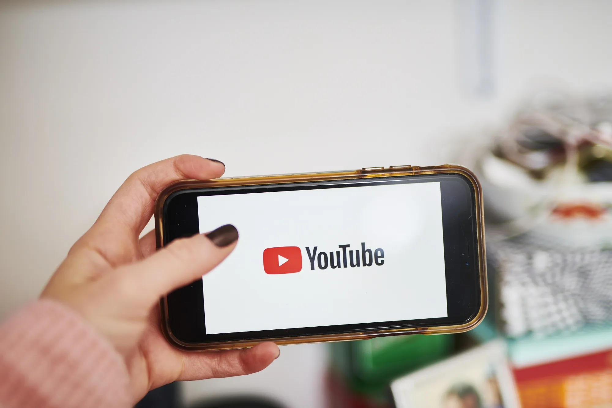 YouTube-mobil-istifadecileri-ucun-yeni-reklam-deyisikliyi