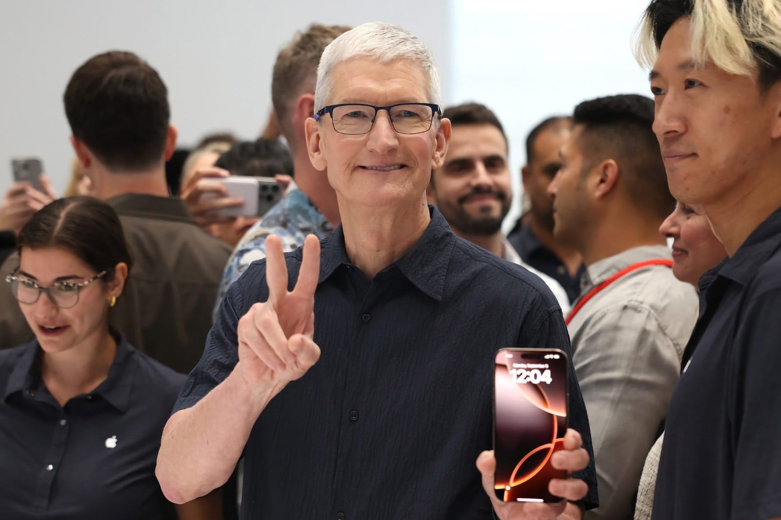 Tim-Cook-on-AI-Apple-was-nt-the-first-but-it-will-be-the-best